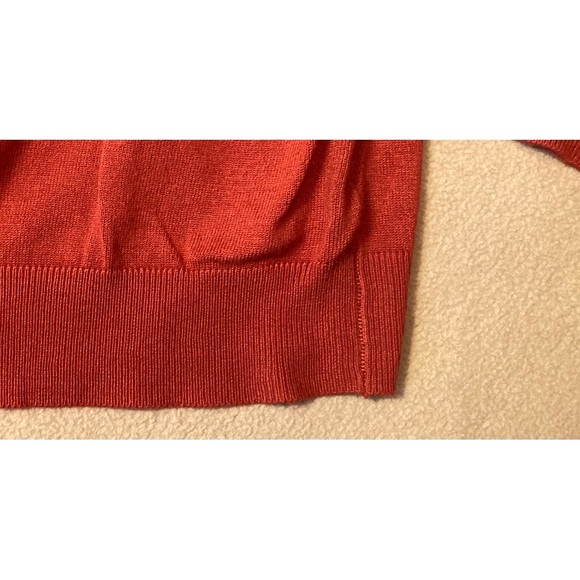Zara Man Ultra soft cotton V-neck in brilliant tomato, ribbed cuffs/hem - Picture 5 of 9